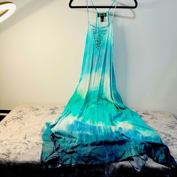 H&M Dresses & Skirts - H&M Tie-Dye Ombre Maxi Dress Lace-Up Front Size 8 Blue Green White